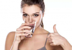 减肥期间如何正确喝水？